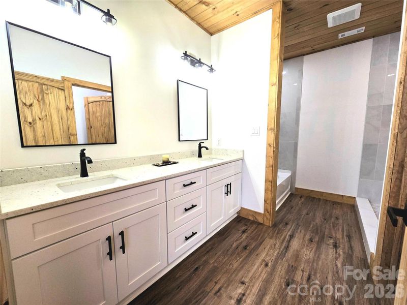 Furnished interior view inside a new home in , Murphy (Image 5).