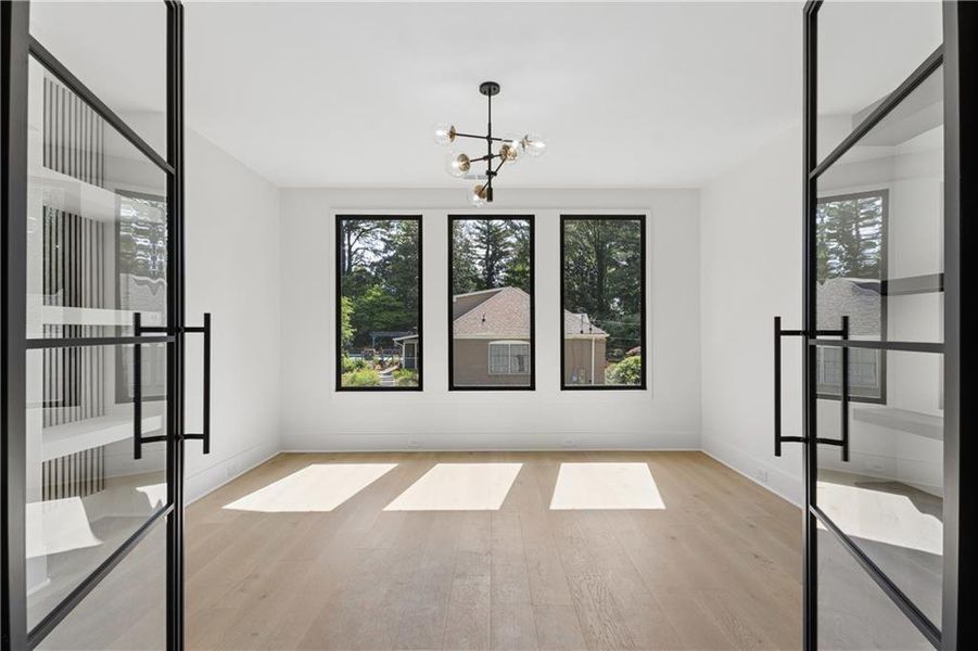 Spacious, unfurnished interior of a new home in , Sandy Springs (Image 53).