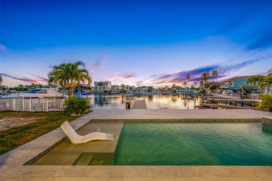 Community amenities in , Treasure Island (Image 60).