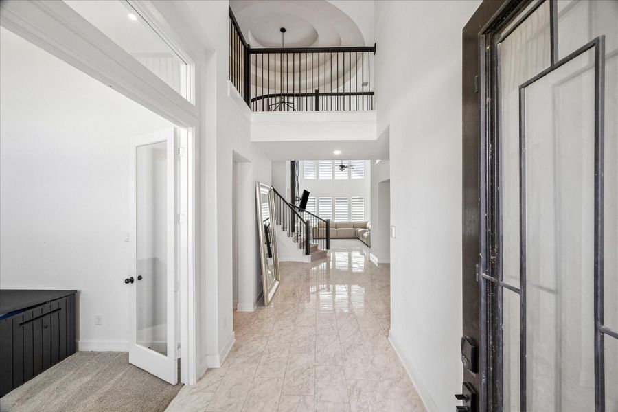 Furnished interior view inside a new home in Del Bello Lakes – 60', Manvel (Image 28).