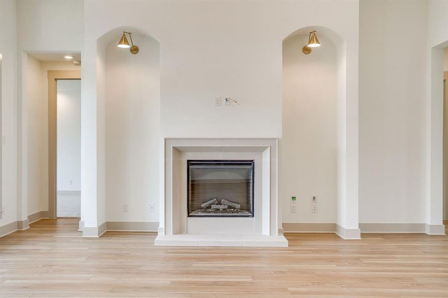 Spacious, unfurnished interior of a new home in Tuscan Estates, Waxahachie (Image 27).