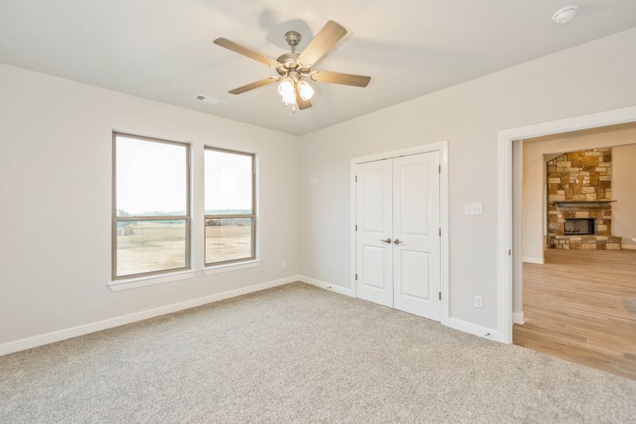 Representative unfurnished interior of a home built from the The Hudson by Doug Parr Custom Homes in Monarch Manor, Poolville (Image 15).