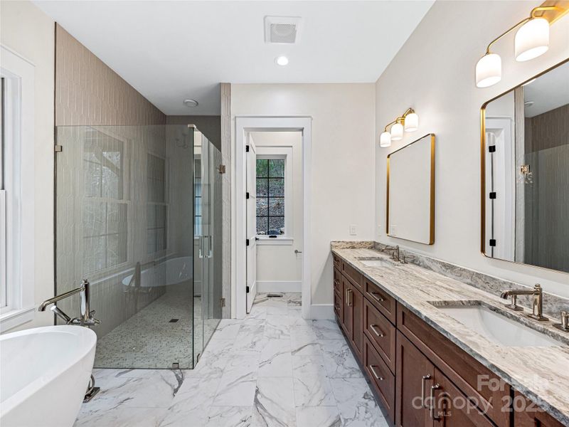 Primary Suite Full Bath Primary Suite Full Bath