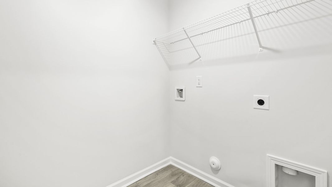 Spacious, unfurnished interior of a new home in Quail Haven, Winston-Salem (Image 11).