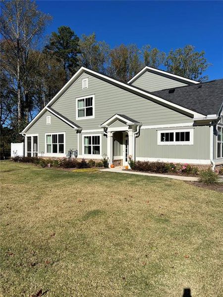 Exterior details and patio area of a home in , Cumming (Image 4).