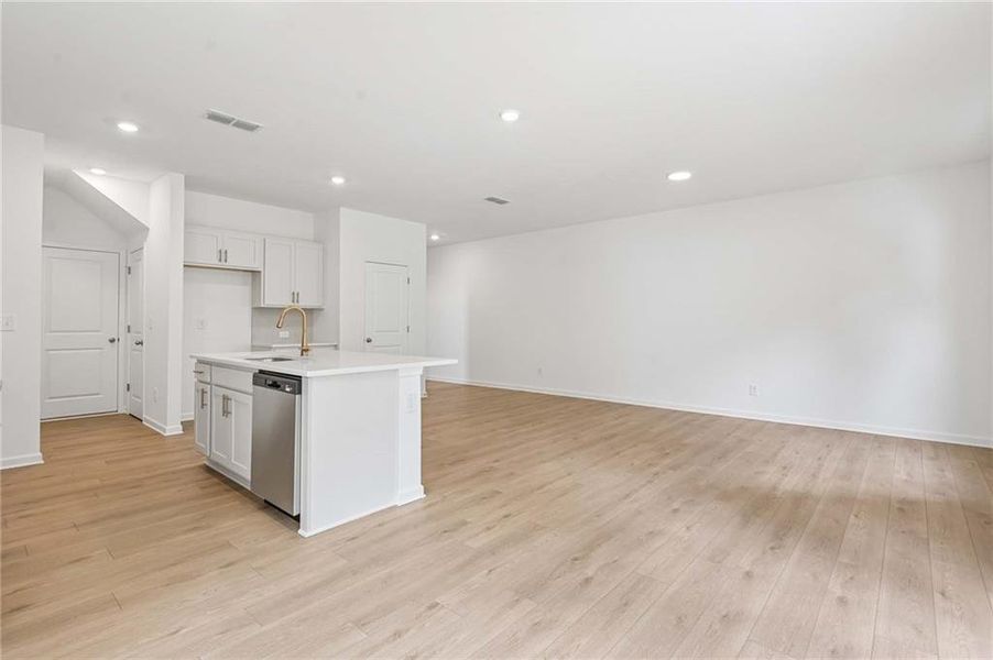 Spacious, unfurnished interior of a new home in Langston Reserve, Cartersville (Image 18).