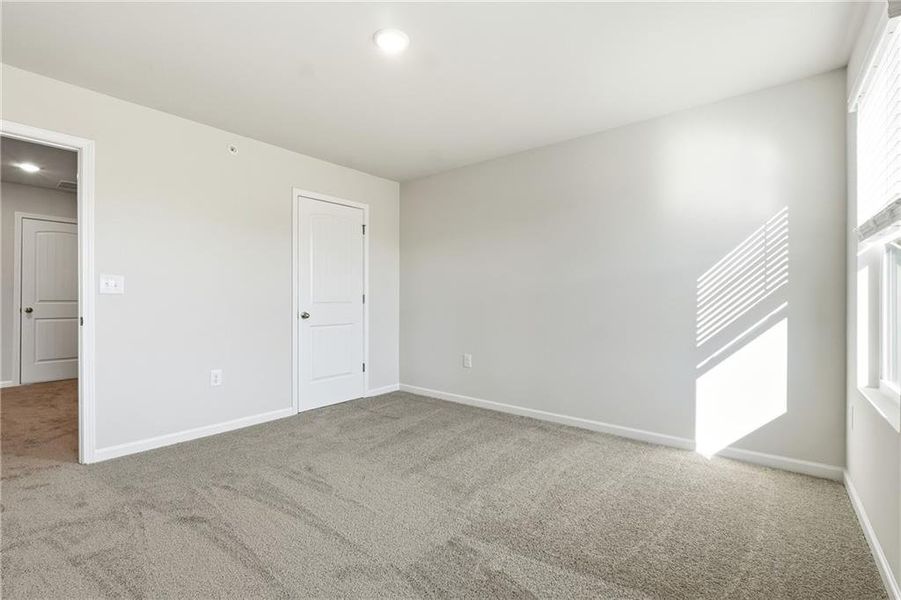Spacious, unfurnished interior of a new home in Carolina, Palmetto (Image 18).