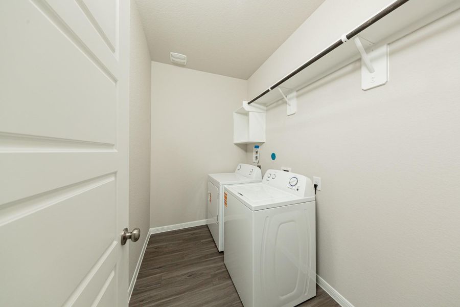 Image 20 of a home in Mackenzie Creek.