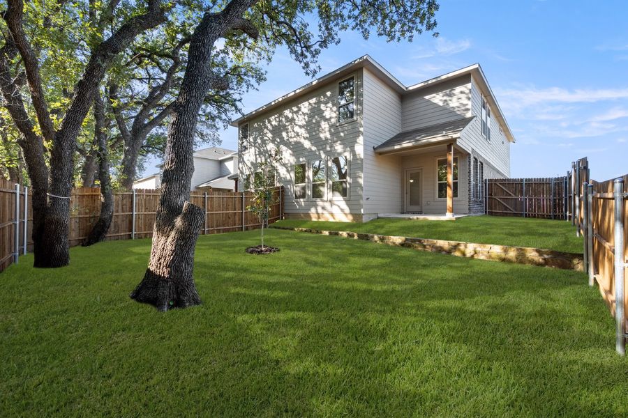 Exterior details and patio area of a home in Eagle Cove, Denton (Image 22).