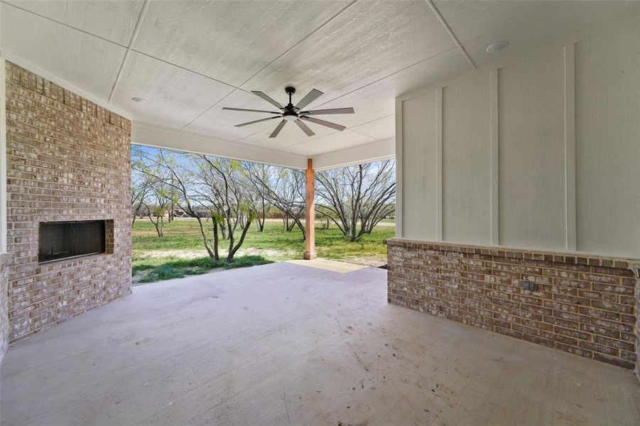 Exterior details and patio area of a home in , Fort Worth (Image 3).