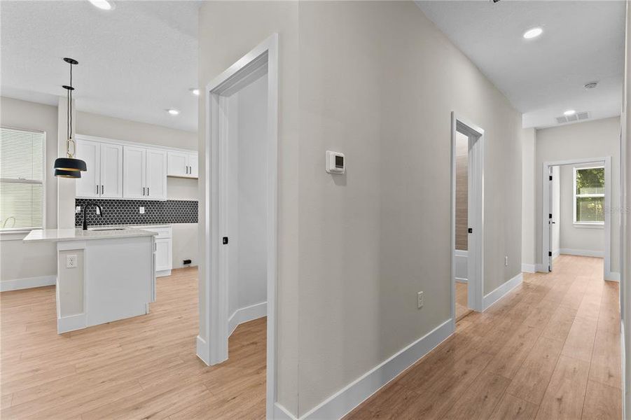 Spacious, unfurnished interior of a new home in , Orlando (Image 17).