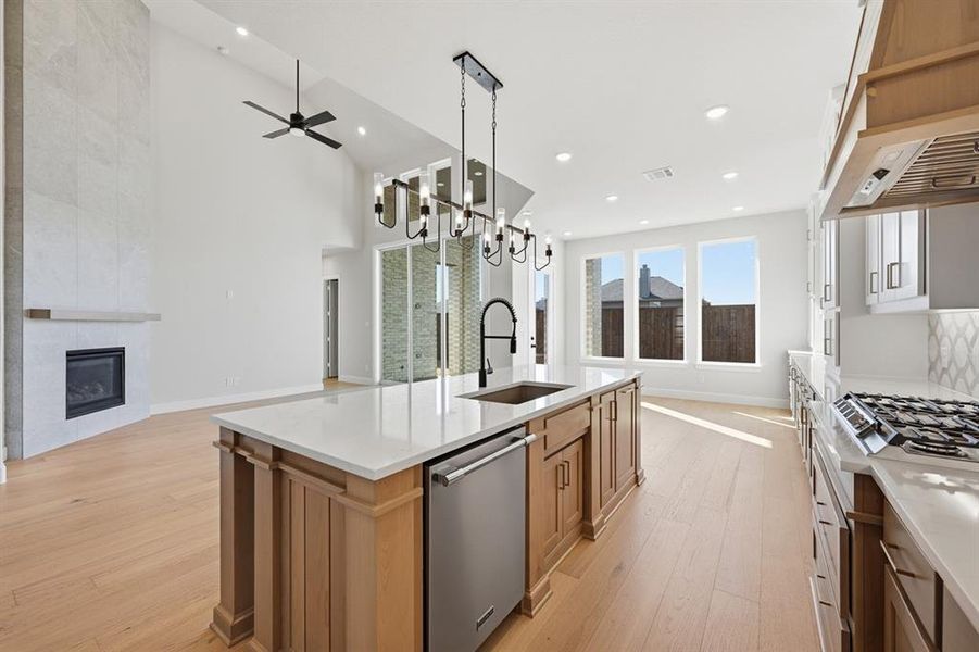 Furnished interior view inside a new home in Star Trail, Prosper (Image 8).