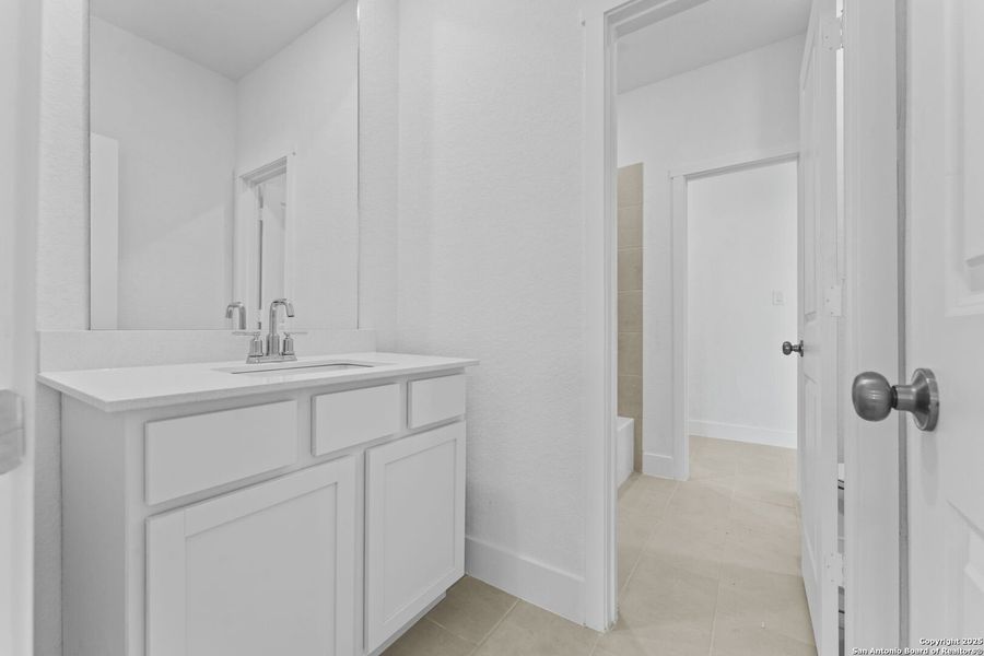 Furnished interior view inside a new home in , New Braunfels (Image 4).