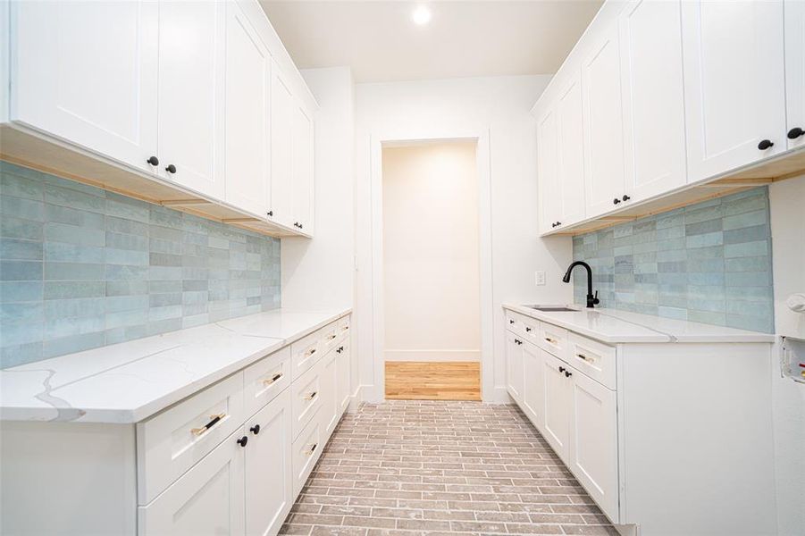 Furnished interior view inside a new home in , Leesburg (Image 27). Furnished interior view inside a new home in , Leesburg (Image 27).