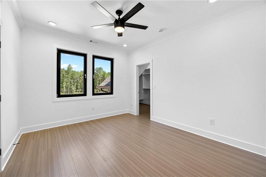 Spacious, unfurnished interior of a new home in , Auburn (Image 36).