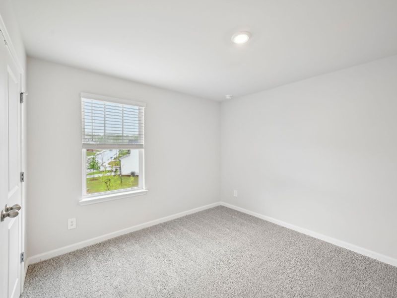 Spacious, unfurnished interior of a new home in Martin Springs - Estate Series, Lawrenceville (Image 20).