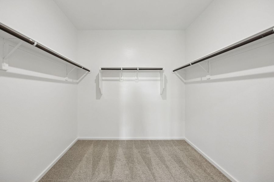 Spacious, unfurnished interior of a new home in Crosby Farms, Crosby (Image 6).