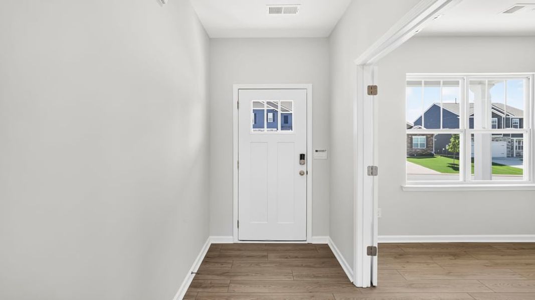 Spacious, unfurnished interior of a new home in Durbin Meadows Traditions, Fountain Inn (Image 16).