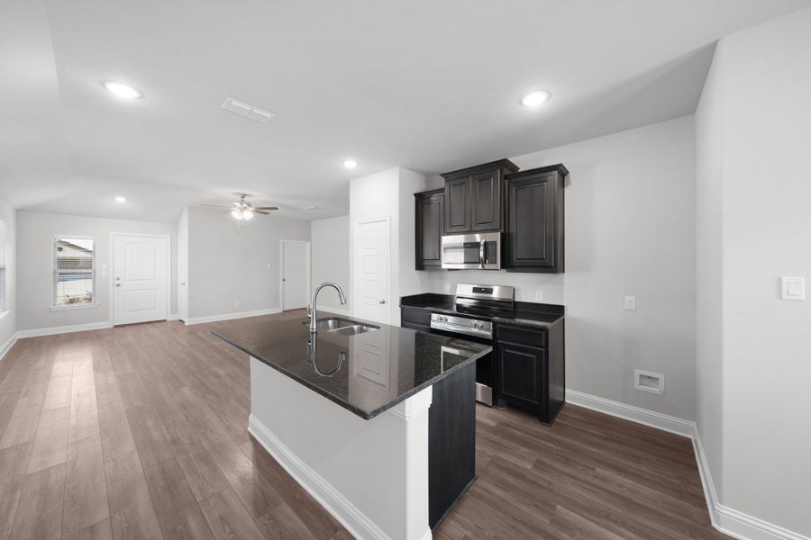Furnished interior view inside a new home in Stonecreek, Sulphur Springs (Image 7).