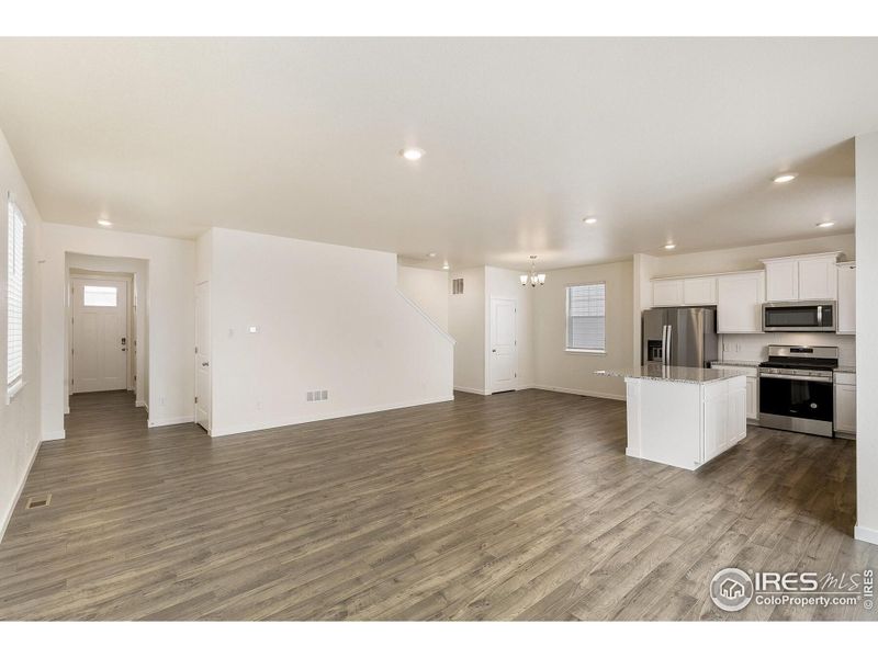 Spacious, unfurnished interior of a new home in Tailholt, Severance (Image 12).