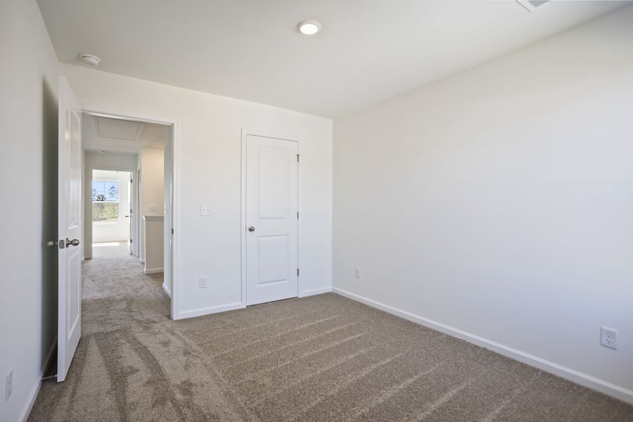 Spacious, unfurnished interior of a new home in Providence Station at Trolley Run, Aiken (Image 33).