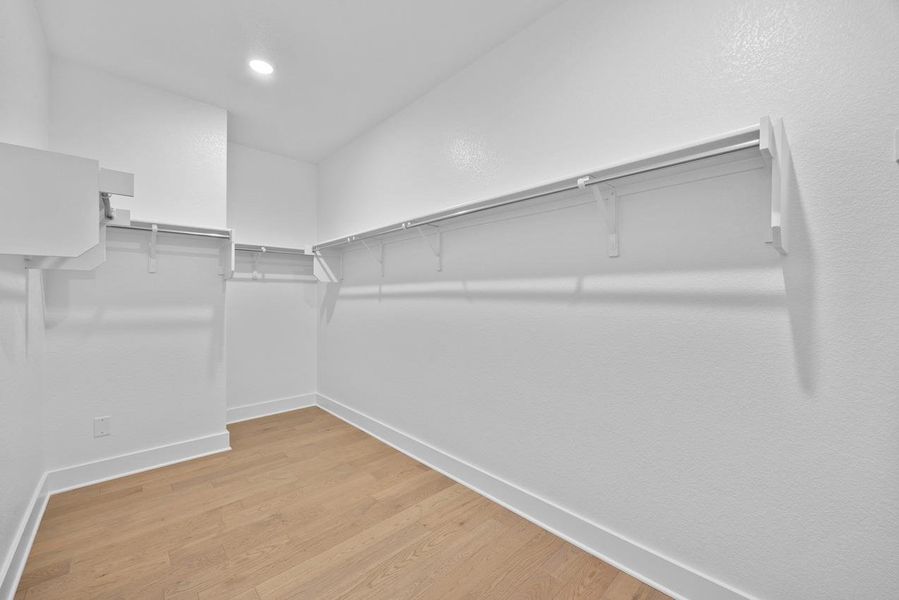Spacious, unfurnished interior of a new home in Parkside Peninsula, Georgetown (Image 9).