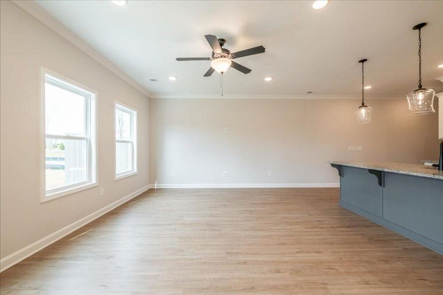 Spacious, unfurnished interior of a new home in Cherokee Township, Acworth (Image 27).