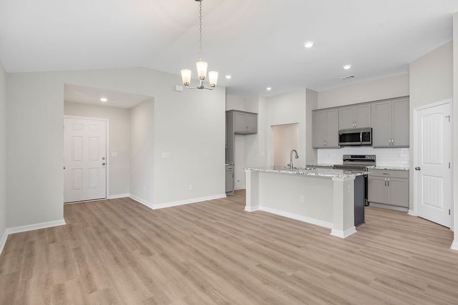 Spacious, unfurnished interior of a new home in Heritage at New Riverside, Bluffton (Image 12).