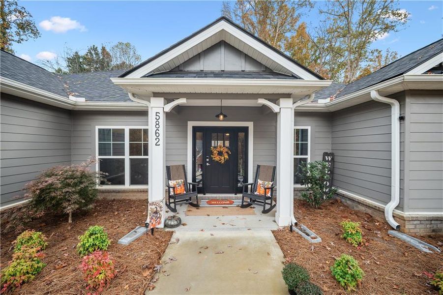 Exterior details and patio area of a home in Holiday Pines, Buford (Image 3).