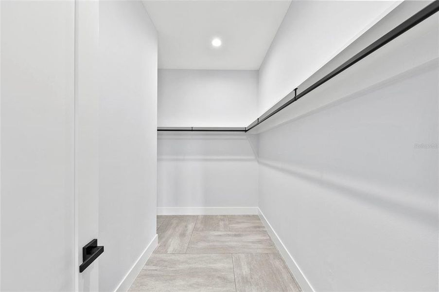 Spacious, unfurnished interior of a new home in , Palmetto (Image 37).