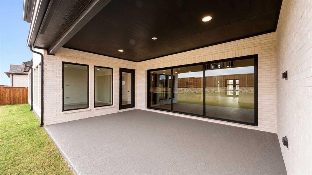 Exterior details and patio area of a home in Terraces, Rockwall (Image 3).