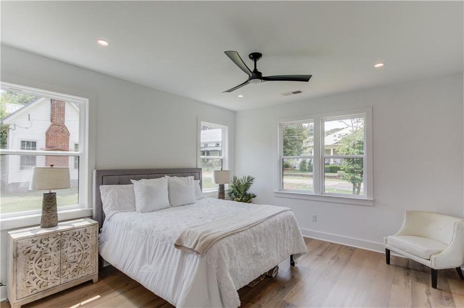 Furnished interior view inside a new home in , Jefferson (Image 7).