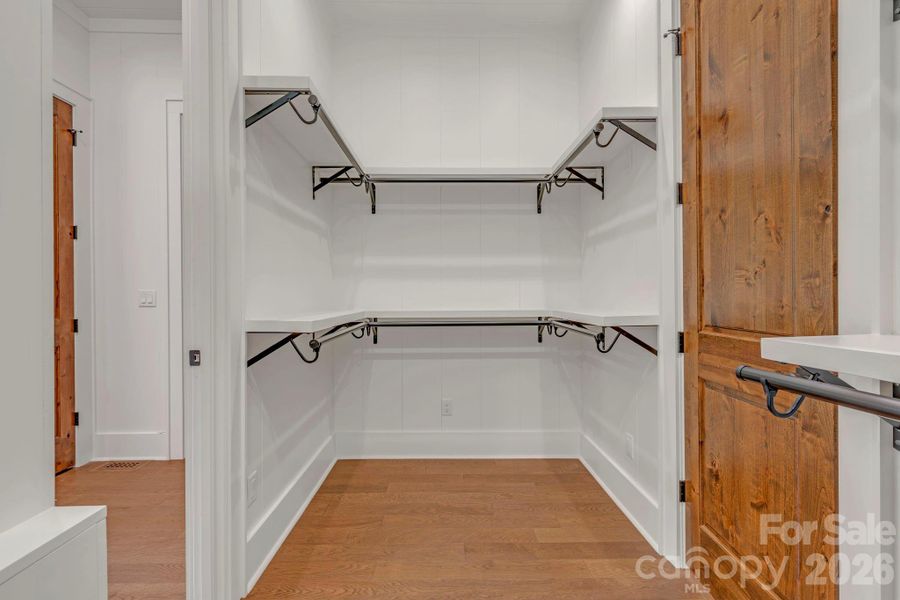 Image 43 of a home in .