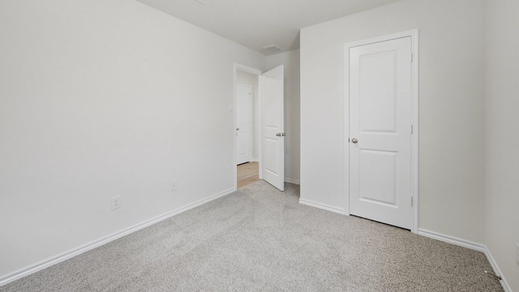Spacious, unfurnished interior of a new home in Blaire Lake, Tyler (Image 29). Spacious, unfurnished interior of a new home in Blaire Lake, Tyler (Image 29).