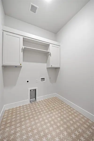 Spacious, unfurnished interior of a new home in , Fort Worth (Image 35).