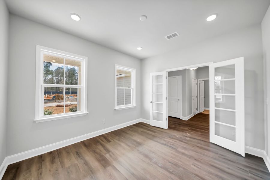 Spacious, unfurnished interior of a new home in Monroe Preserve, Chapin (Image 39).