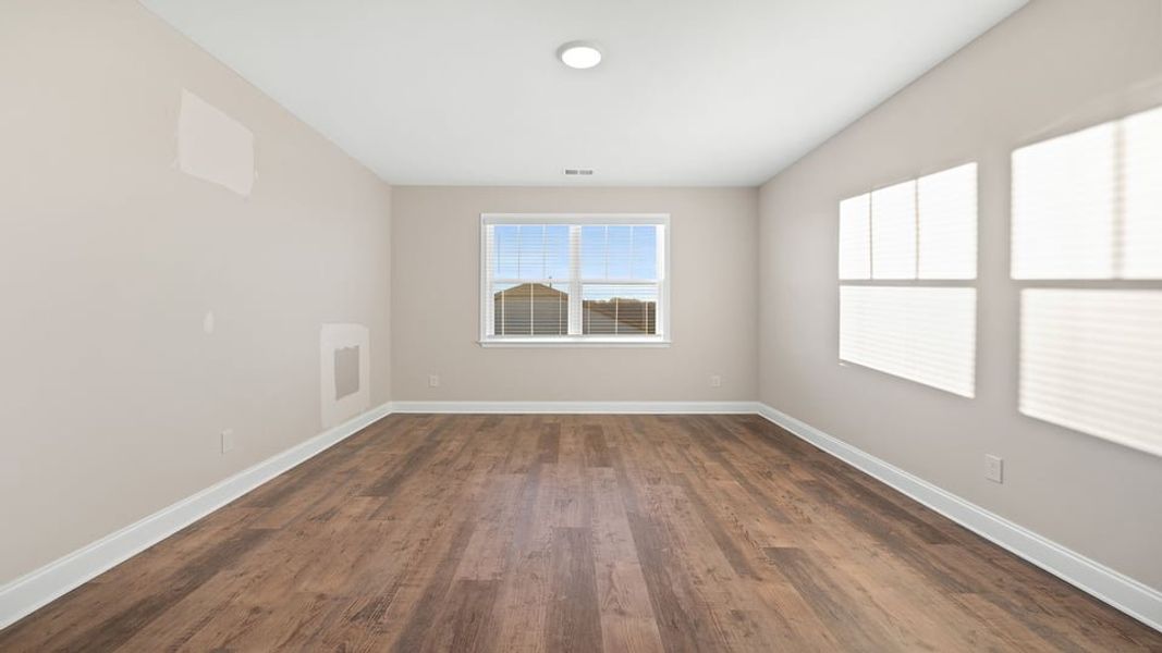 Spacious, unfurnished interior of a new home in Bentley Manor, Greer (Image 31).