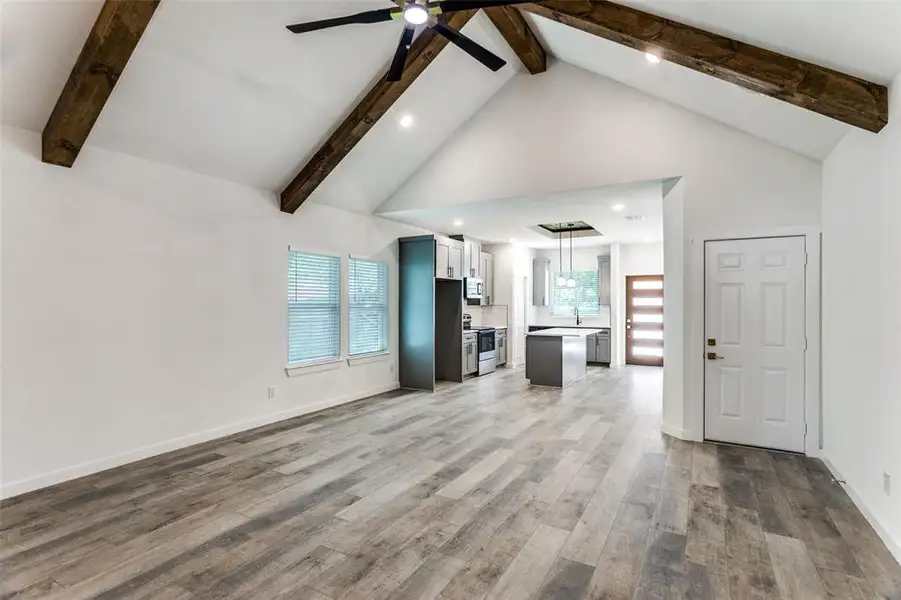 Spacious, unfurnished interior of a new home in , Fort Worth (Image 17).