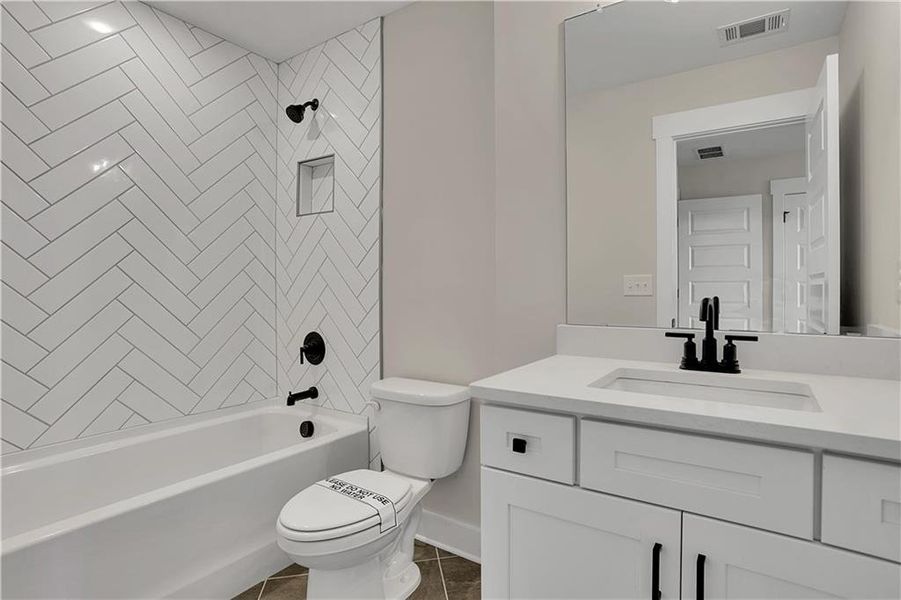 Furnished interior view inside a new home in Twin Lakes, Hoschton (Image 16).