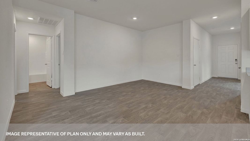 Spacious, unfurnished interior of a new home in Trace, San Marcos (Image 8).