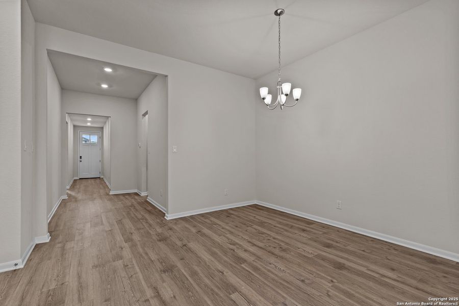 Spacious, unfurnished interior of a new home in Hunter's Ranch, San Antonio (Image 15). Spacious, unfurnished interior of a new home in Hunter's Ranch, San Antonio (Image 15).