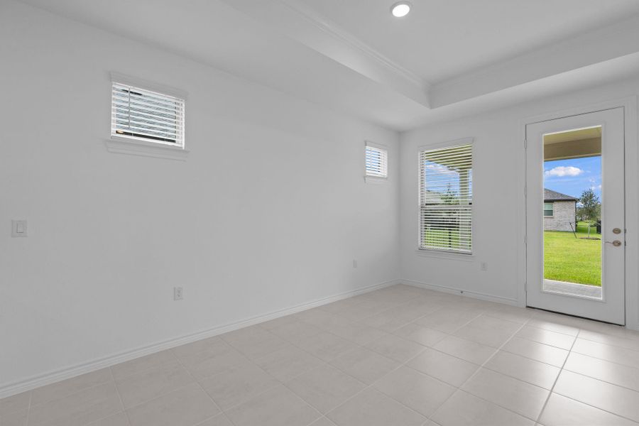 Spacious, unfurnished interior of a new home in Del Webb Fulshear, Fulshear (Image 18). Spacious, unfurnished interior of a new home in Del Webb Fulshear, Fulshear (Image 18).