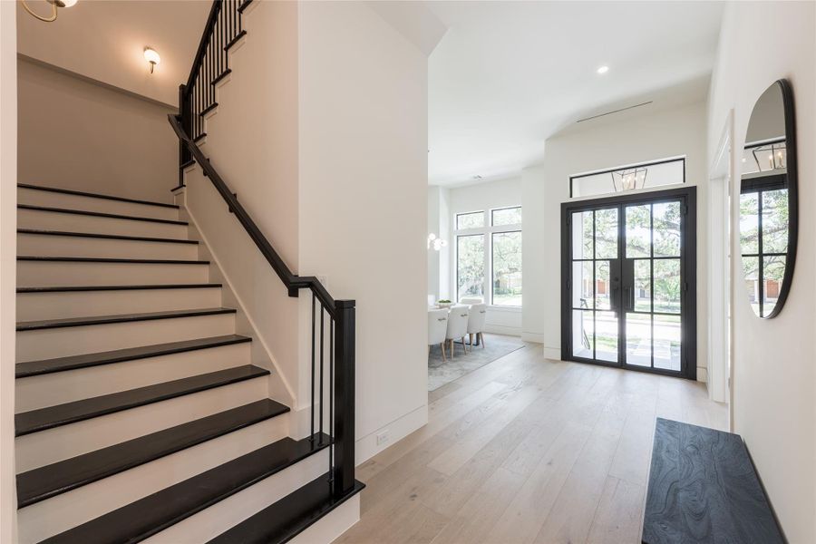 Spacious, unfurnished interior of a new home in , Houston (Image 19).