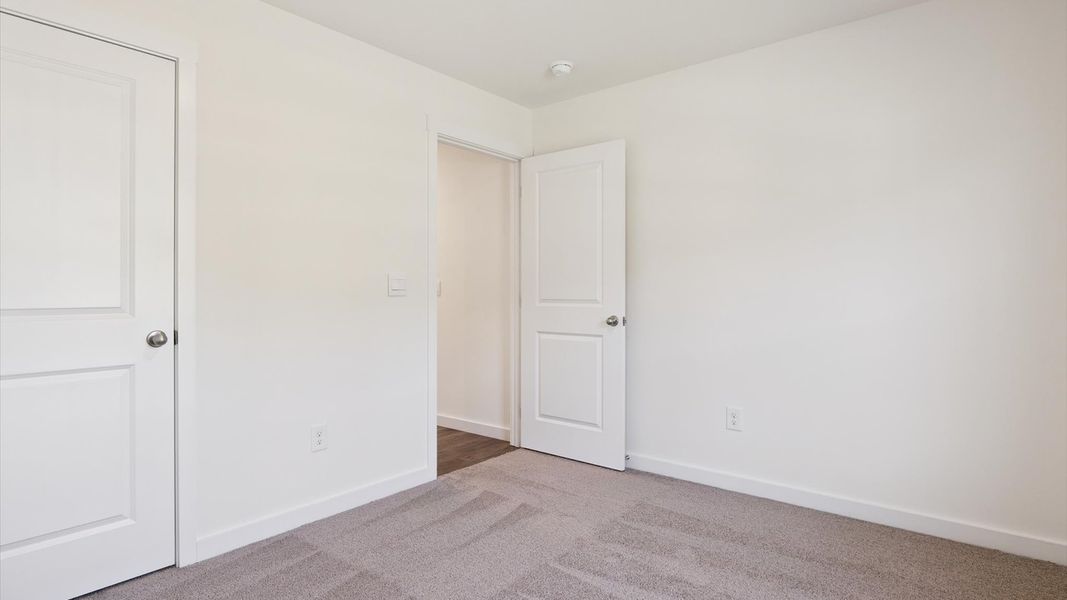 Image 17 of a home in Emory Creek.