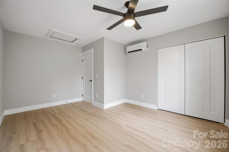 Spacious, unfurnished interior of a new home in , Asheville (Image 18).