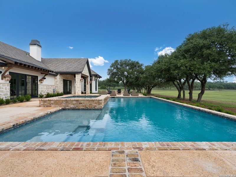 Community amenities in , Boerne (Image 41).
