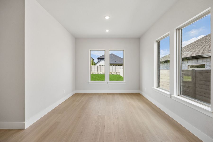 Spacious, unfurnished interior of a new home in Painted Tree Lakeside, McKinney (Image 36).