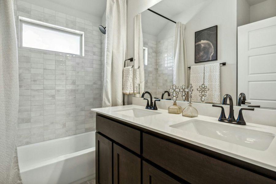 Representative furnished interior of a home built from the Willow by Kindred Homes in Kentsdale Farms, DeSoto (Image 53).