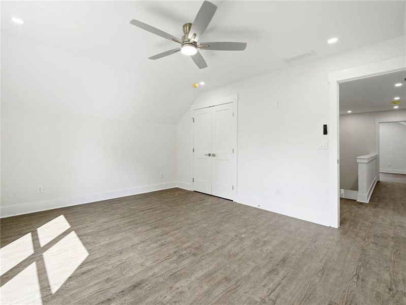 Spacious, unfurnished interior of a new home in , Marietta (Image 49).