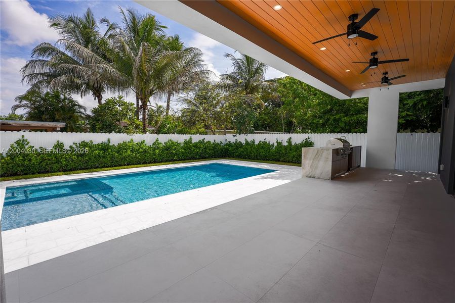 Exterior details and patio area of a home in , Miami (Image 4).